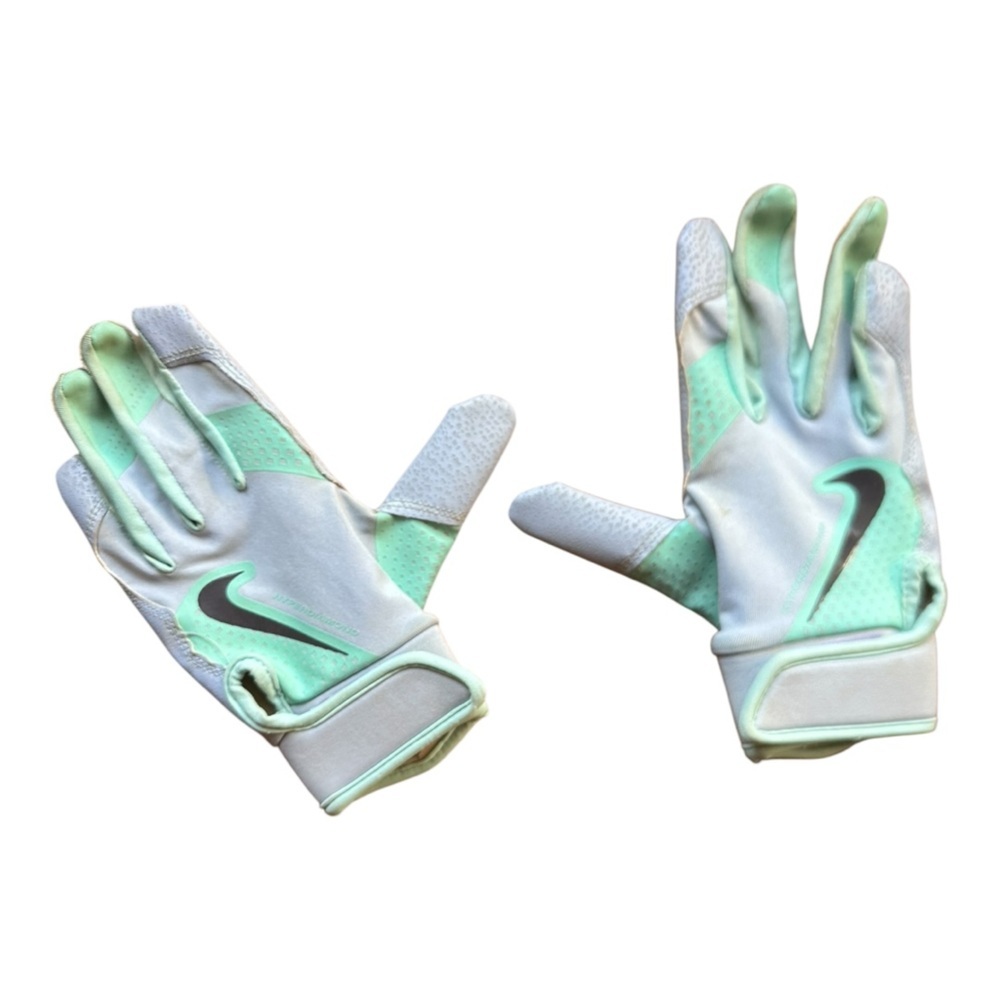 Nike Kids' Mint and Purple Sports Gloves